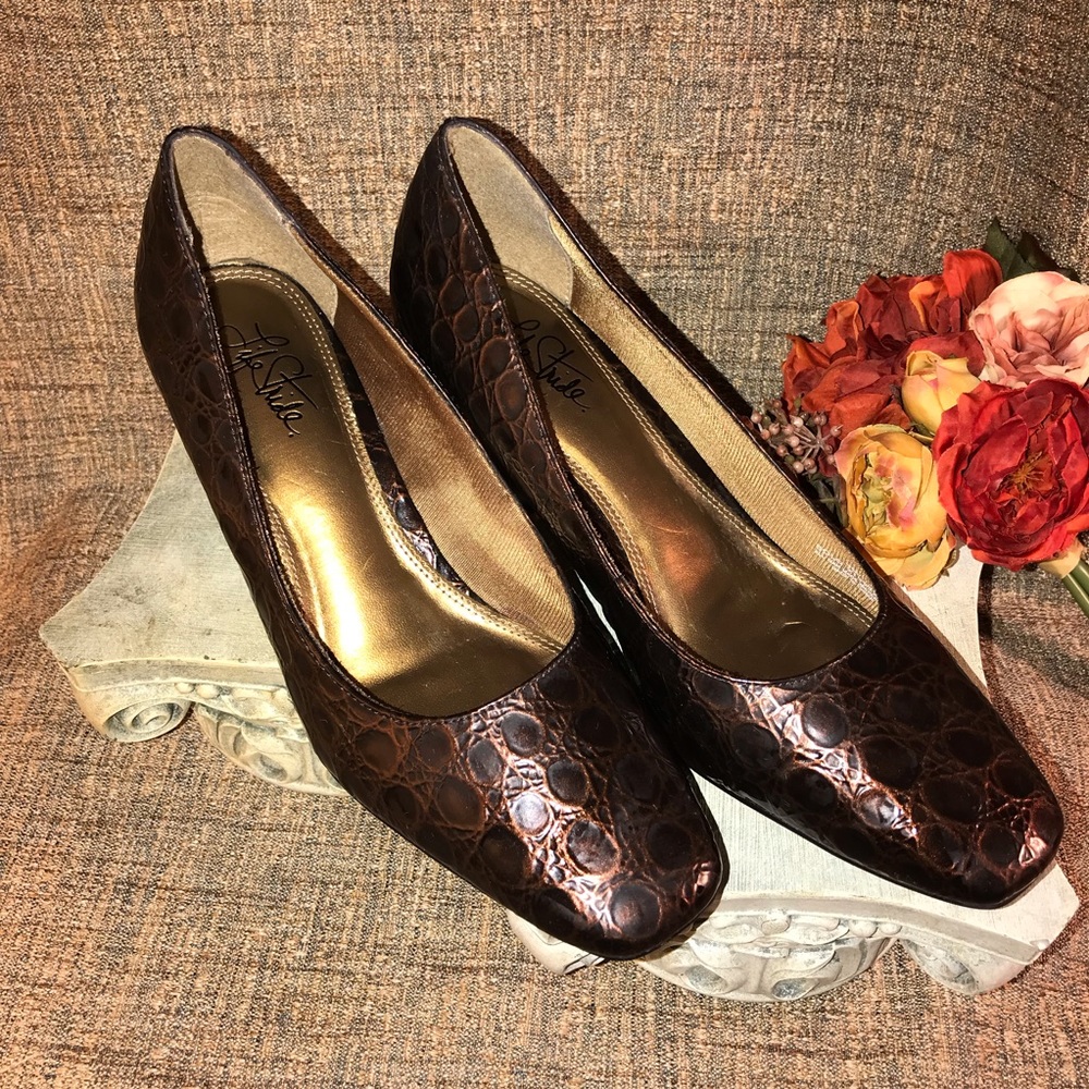 Brown Lifestride Pumps sz 9